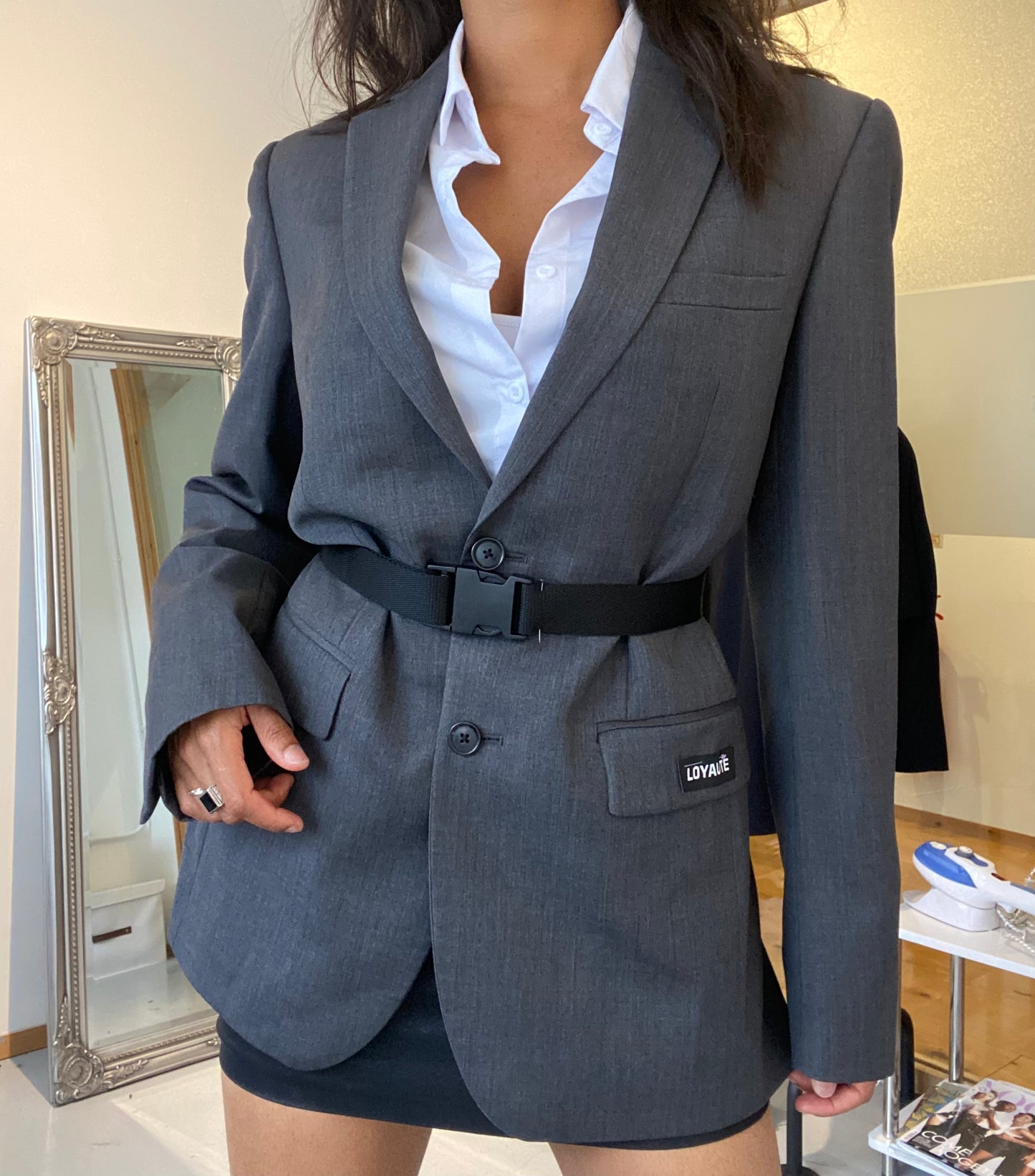 GREY OVERSIZED BELTED BLAZER